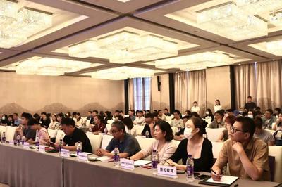 高新區(qū)召開文化藝術類校外培訓機構安全和準入政策宣講會